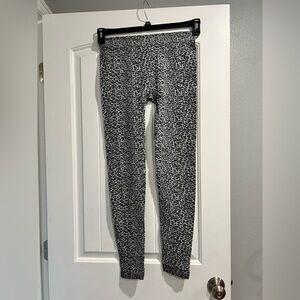 NWT Vanity leopard animal print leggings L/XL‎ large black white